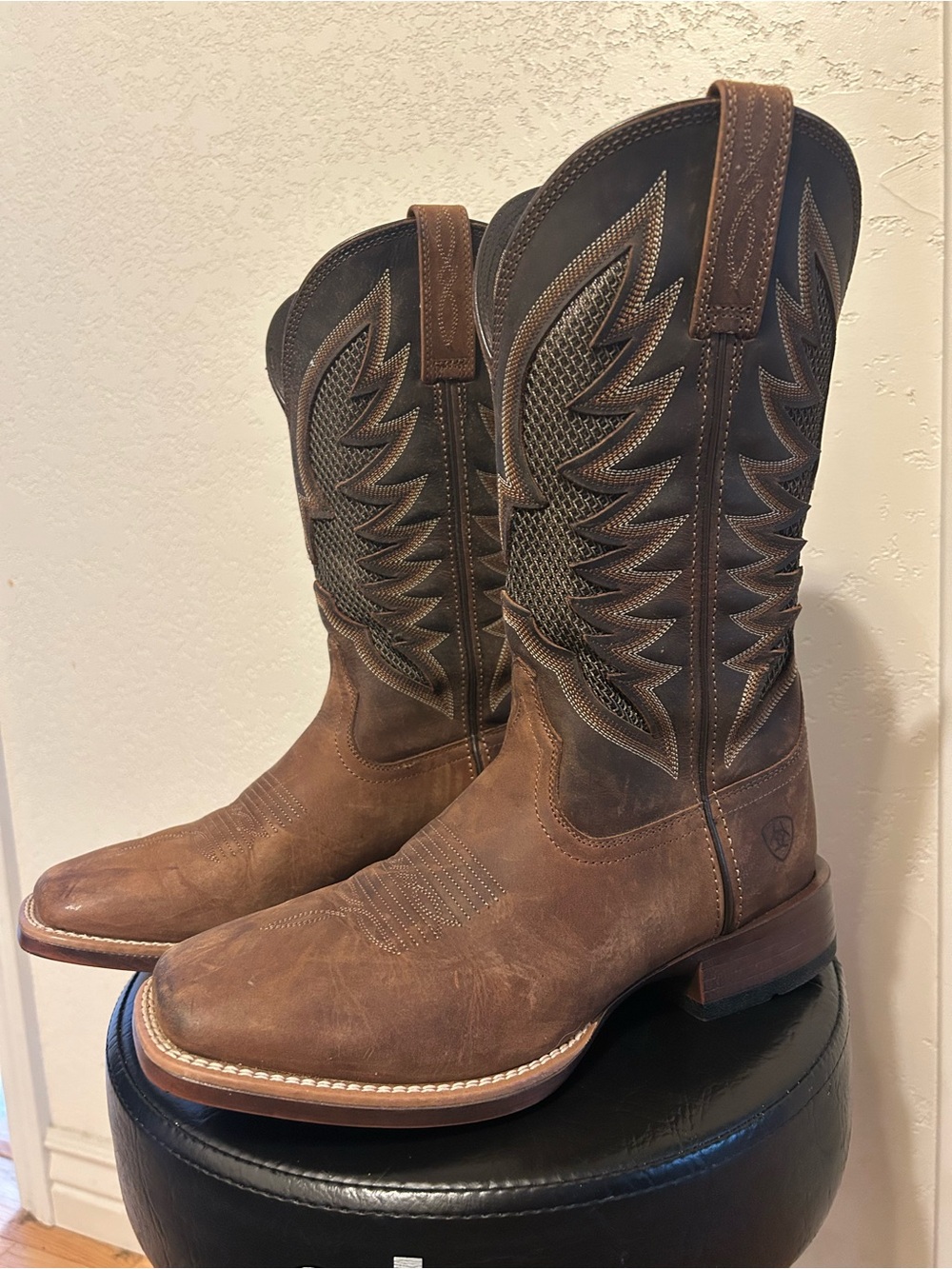 Ariat VentTEK Ultra QuickDraw Western Cowboy Boots - Men's performance boots
